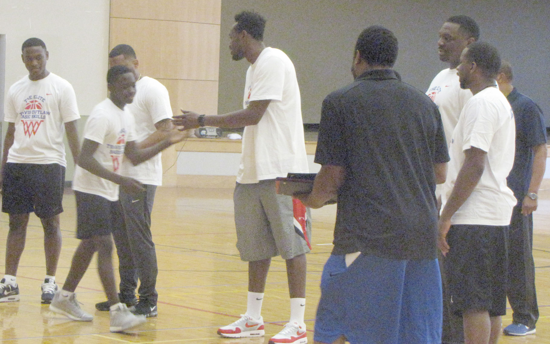 The Elite Travis Outlaw Basic Skills Basketball Camp